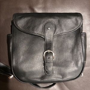 Levenger Saddlebag IPad Sling Backpack